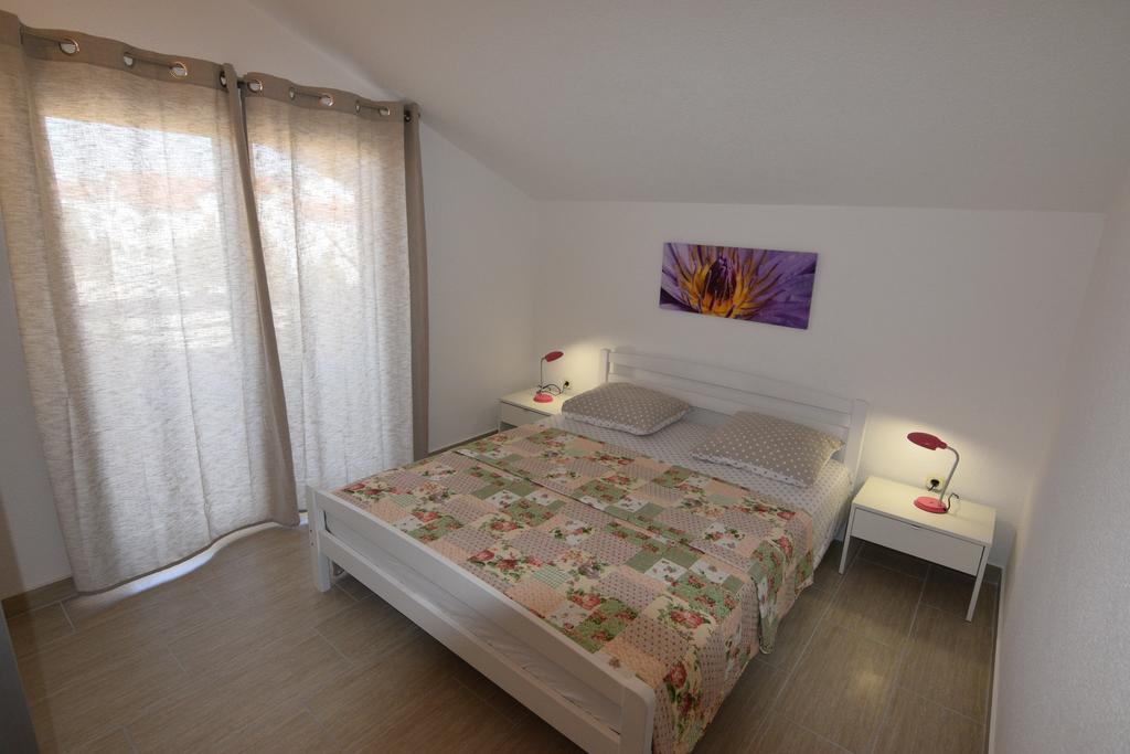 Apartments Batarilo ビオグラード・ナ・モル エクステリア 写真