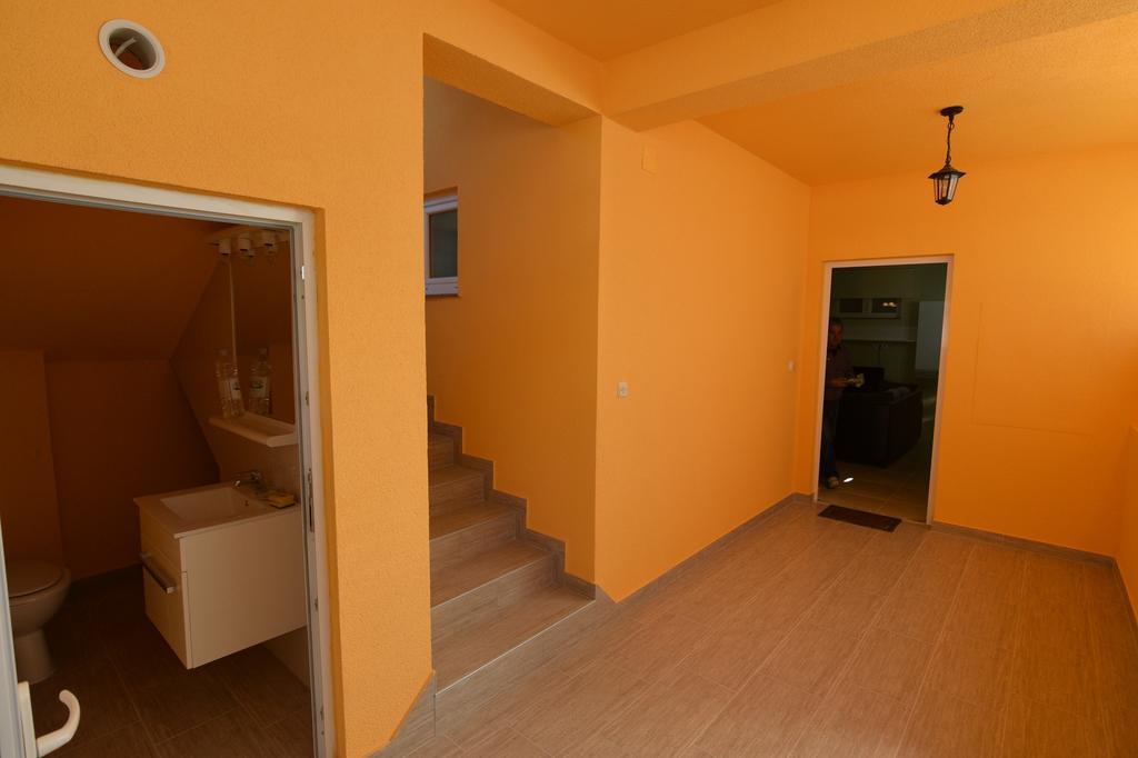 Apartments Batarilo ビオグラード・ナ・モル エクステリア 写真