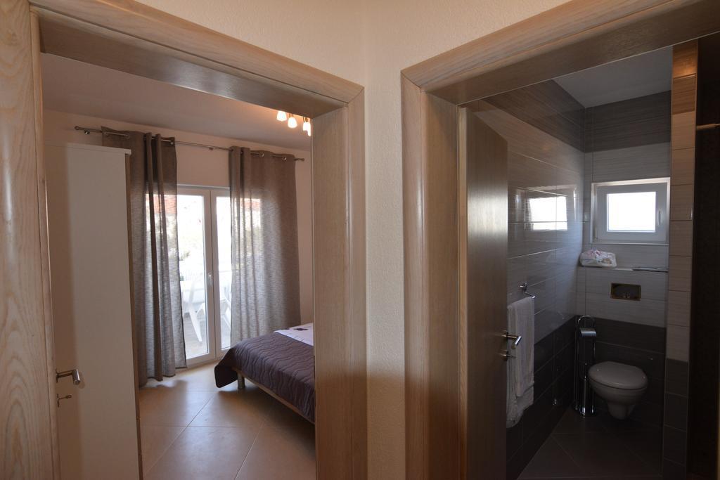 Apartments Batarilo ビオグラード・ナ・モル エクステリア 写真